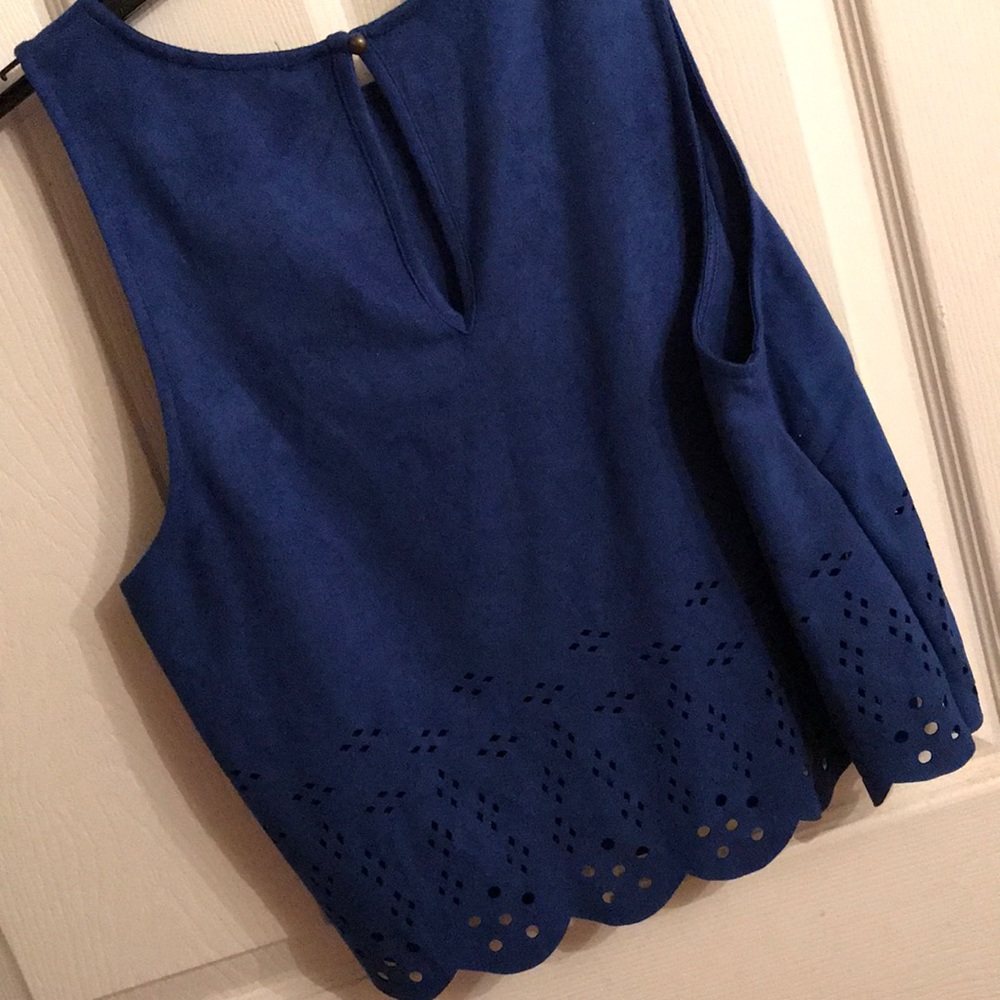 Two piece set - Picture 2 of 4